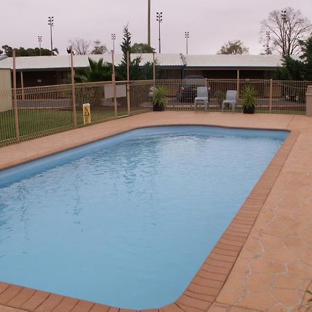 Parkview Motor Inn Parkes Zewnętrze zdjęcie