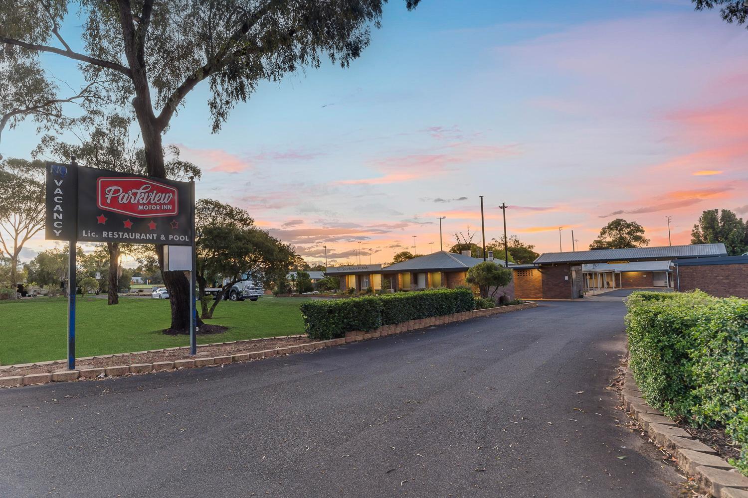 Parkview Motor Inn Parkes Zewnętrze zdjęcie