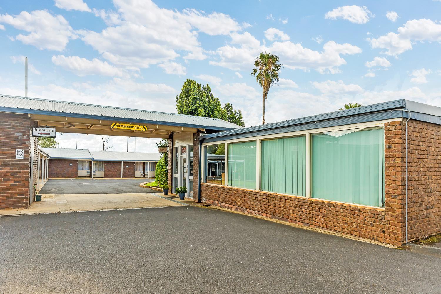 Parkview Motor Inn Parkes Zewnętrze zdjęcie